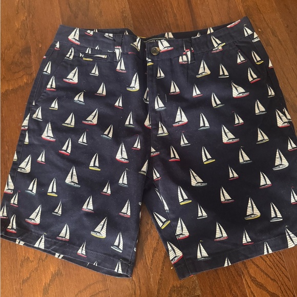 Forever 21 Navy Sailboat Print Men's Shorts - Picture 1 of 3